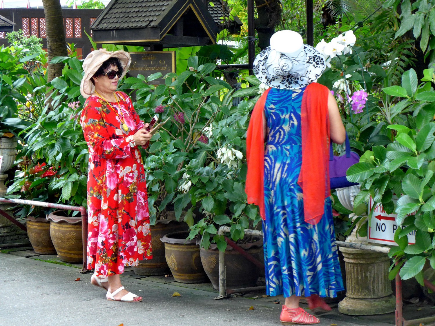 Two Chinese Ladies in front of Wat Pra Kaew